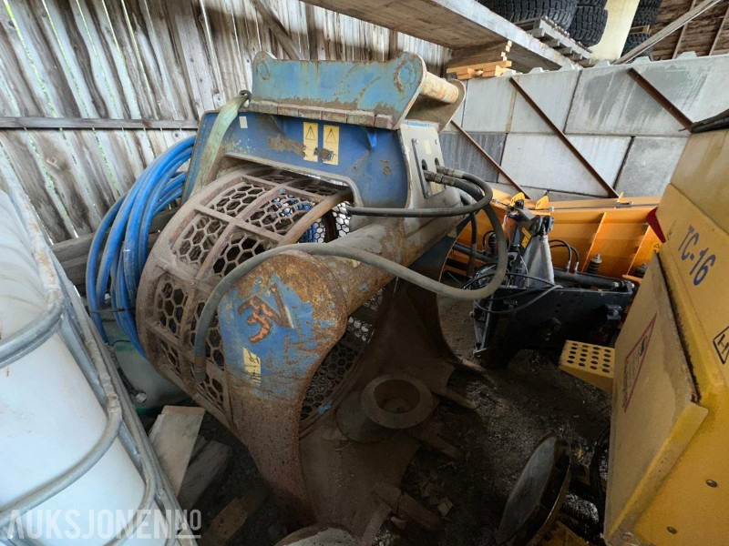 2007 Trevi Benne 3V Soldeskuffe m/S70 feste, Repobjekt - ملحقات - آلات البناء: صور 1 2007 Trevi Benne 3V Soldeskuffe m/S70 feste, Repobjekt - ملحقات - آلات البناء: صور 1
