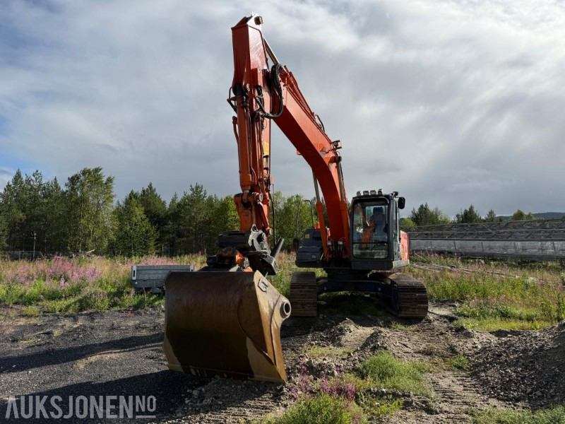 2008 Hitachi ZX210LC-3 – 9754 t - Novatron - Sentralsmøring - حفارة: صور 2 2008 Hitachi ZX210LC-3 – 9754 t - Novatron - Sentralsmøring - حفارة: صور 2