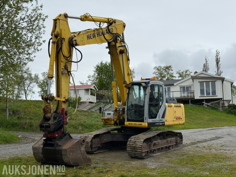 2008 Kobelco E215B Beltegraver - 2 skuffer - Rotortilt og leddet bom - حفارة: صور 1 2008 Kobelco E215B Beltegraver - 2 skuffer - Rotortilt og leddet bom - حفارة: صور 1
