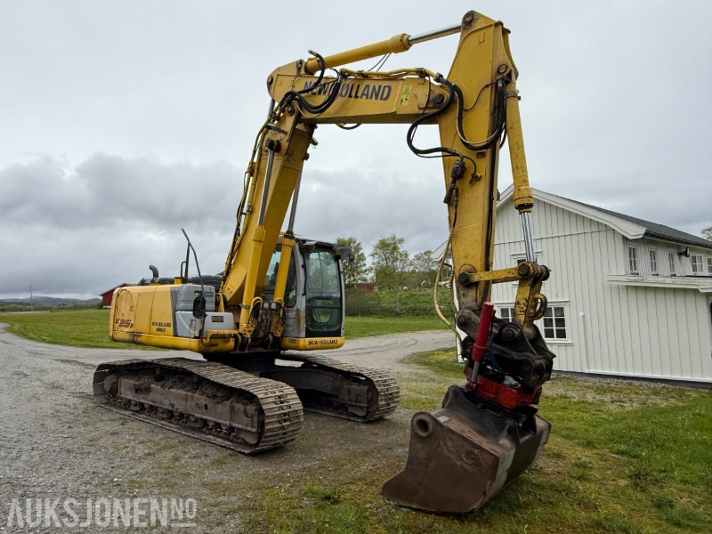 2008 Kobelco E215B Beltegraver - 2 skuffer - Rotortilt og leddet bom - حفارة: صور 3 2008 Kobelco E215B Beltegraver - 2 skuffer - Rotortilt og leddet bom - حفارة: صور 3