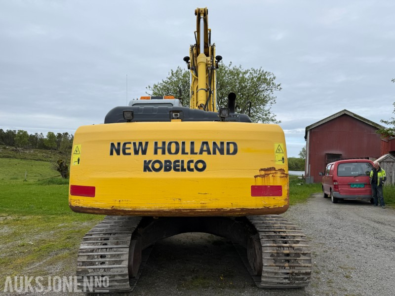 2008 Kobelco E215B Beltegraver - 2 skuffer - Rotortilt og leddet bom - حفارة: صور 5 2008 Kobelco E215B Beltegraver - 2 skuffer - Rotortilt og leddet bom - حفارة: صور 5