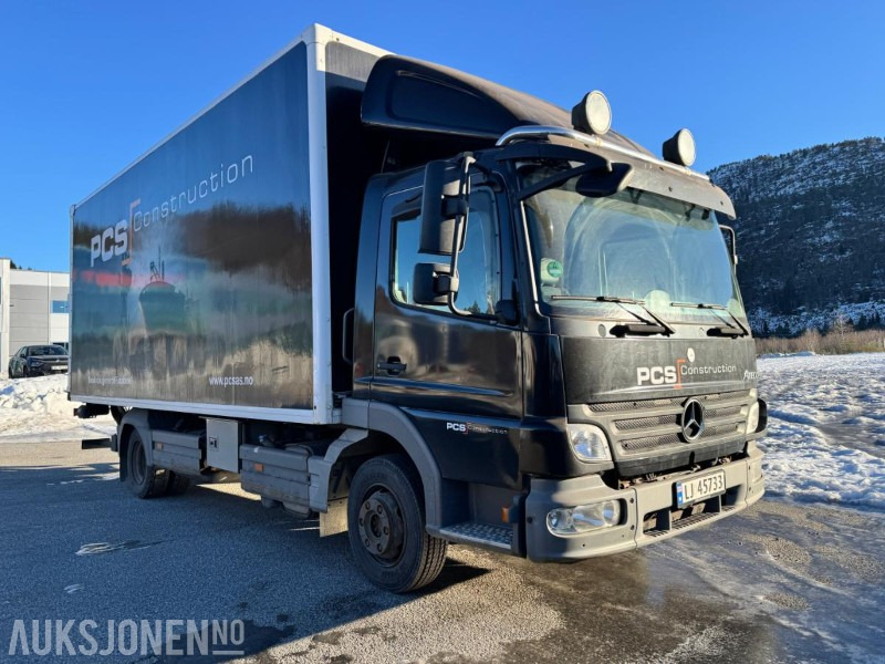 2008 Mercedes-Benz 818L - Skapbil med bakløft og fjernstyring av bakløft - 3 seter - EU godkjent - بصندوق مغلق شاحنة: صور 3 2008 Mercedes-Benz 818L - Skapbil med bakløft og fjernstyring av bakløft - 3 seter - EU godkjent - بصندوق مغلق شاحنة: صور 3