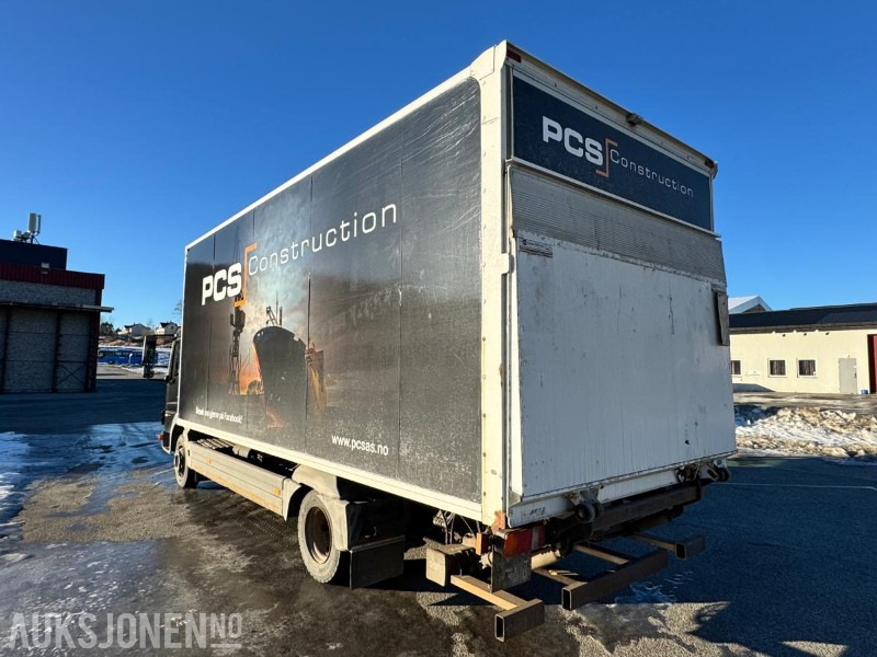 2008 Mercedes-Benz 818L - Skapbil med bakløft og fjernstyring av bakløft - 3 seter - EU godkjent - بصندوق مغلق شاحنة: صور 5 2008 Mercedes-Benz 818L - Skapbil med bakløft og fjernstyring av bakløft - 3 seter - EU godkjent - بصندوق مغلق شاحنة: صور 5