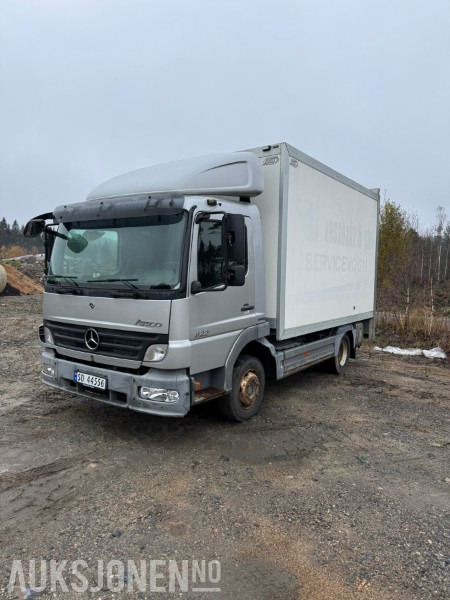 2008 Mercedes-Benz Atego 822 Servicebil / Verkstedvogn m/ Palfinger kran og verkstedinnredning - شاحنة: صور 1 2008 Mercedes-Benz Atego 822 Servicebil / Verkstedvogn m/ Palfinger kran og verkstedinnredning - شاحنة: صور 1