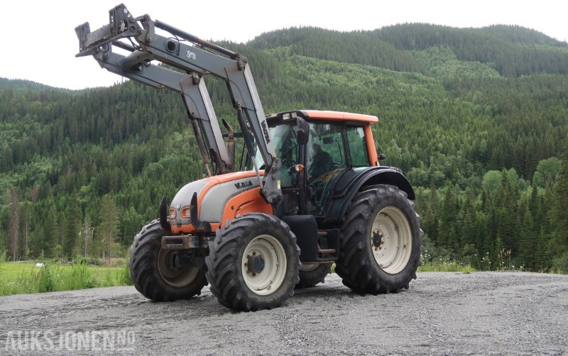 2008 Valtra N141 Twintrac traktor / 9121 timer - جرار: صور 1 2008 Valtra N141 Twintrac traktor / 9121 timer - جرار: صور 1