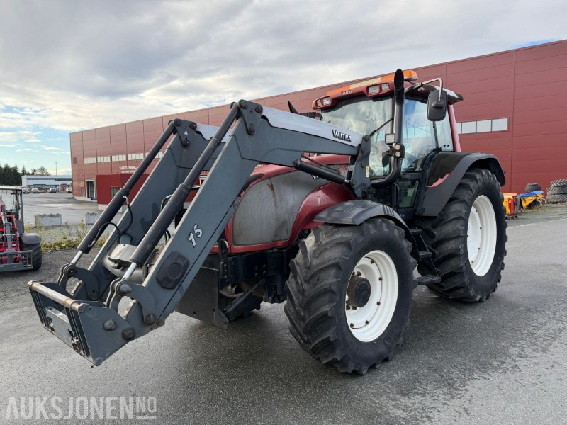 2008 Valtra T-180 Traktor med frontlaster / 1362 timer - جرار: صور 1 2008 Valtra T-180 Traktor med frontlaster / 1362 timer - جرار: صور 1
