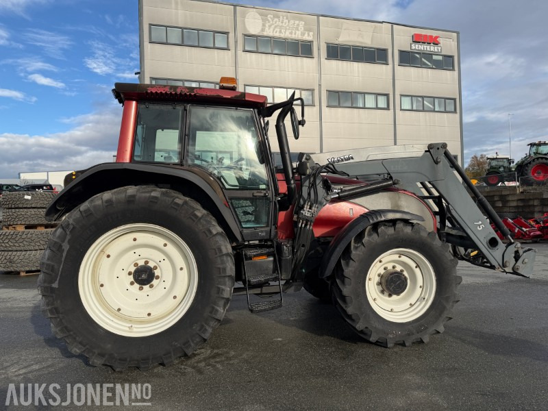 2008 Valtra T-180 Traktor med frontlaster / 1362 timer - جرار: صور 5 2008 Valtra T-180 Traktor med frontlaster / 1362 timer - جرار: صور 5