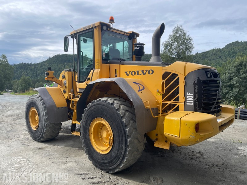 2008 Volvo L110F hjullaster med skuff - sentralsmøring - 3/4 funksjon-Skriver med vekt-kamera - ekstra lys - اللودر بعجل: صور 3 2008 Volvo L110F hjullaster med skuff - sentralsmøring - 3/4 funksjon-Skriver med vekt-kamera - ekstra lys - اللودر بعجل: صور 3