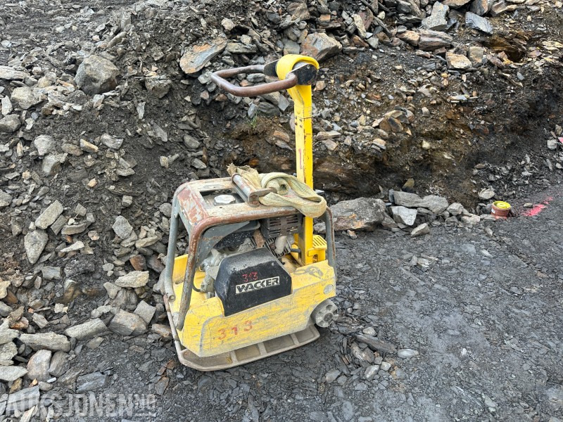 2008 Wacker Neuson vibroplate BPU 3050A - مدحلة: صور 2 2008 Wacker Neuson vibroplate BPU 3050A - مدحلة: صور 2
