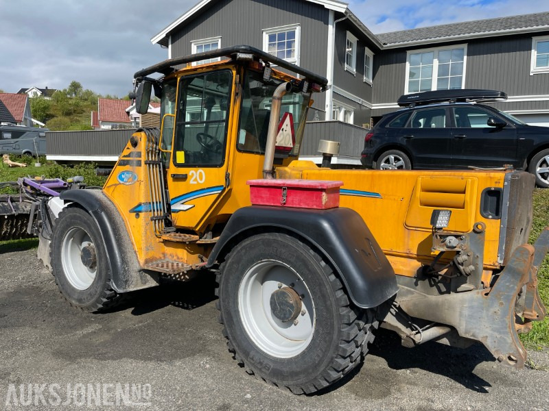 2008 Wille 855C-C44 med snøskuffe og skjær - اللودر بعجل: صور 2 2008 Wille 855C-C44 med snøskuffe og skjær - اللودر بعجل: صور 2