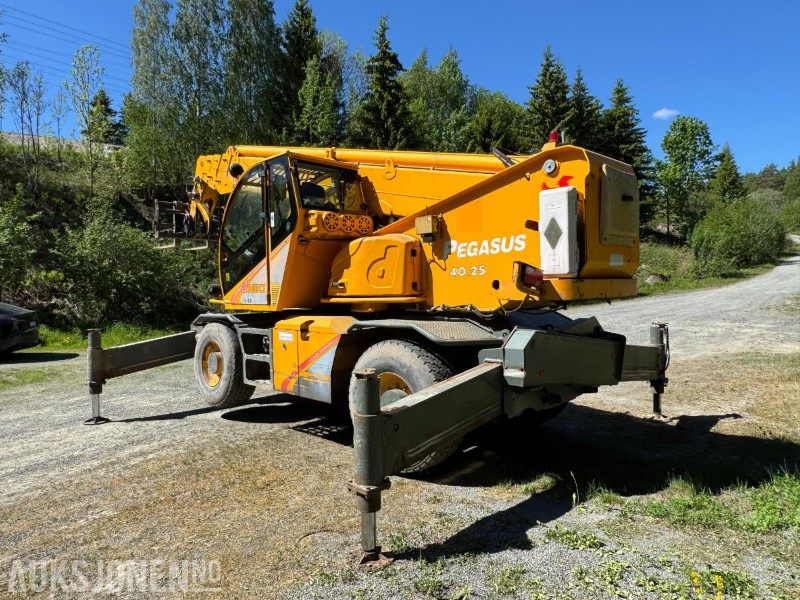 2009 Dieci Pegasus 40.25 rundtomsvingende teleskoptruck med kurv / vinsj / pallegaffler - رافعة تلسكوبية: صور 3 2009 Dieci Pegasus 40.25 rundtomsvingende teleskoptruck med kurv / vinsj / pallegaffler - رافعة تلسكوبية: صور 3