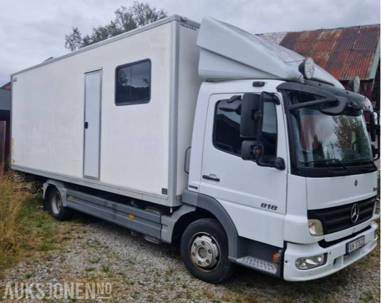 2009 Mercedes-Benz ATEGO 818L todelt skap Bodel Hengerfeste - بصندوق مغلق شاحنة: صور 1 2009 Mercedes-Benz ATEGO 818L todelt skap Bodel Hengerfeste - بصندوق مغلق شاحنة: صور 1