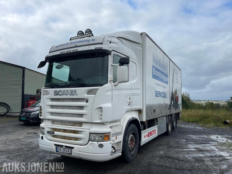 2009 Scania 480 R-serie Highline Skapbil med full sideåpning og Zepro baklift - بصندوق مغلق شاحنة: صور 1 2009 Scania 480 R-serie Highline Skapbil med full sideåpning og Zepro baklift - بصندوق مغلق شاحنة: صور 1