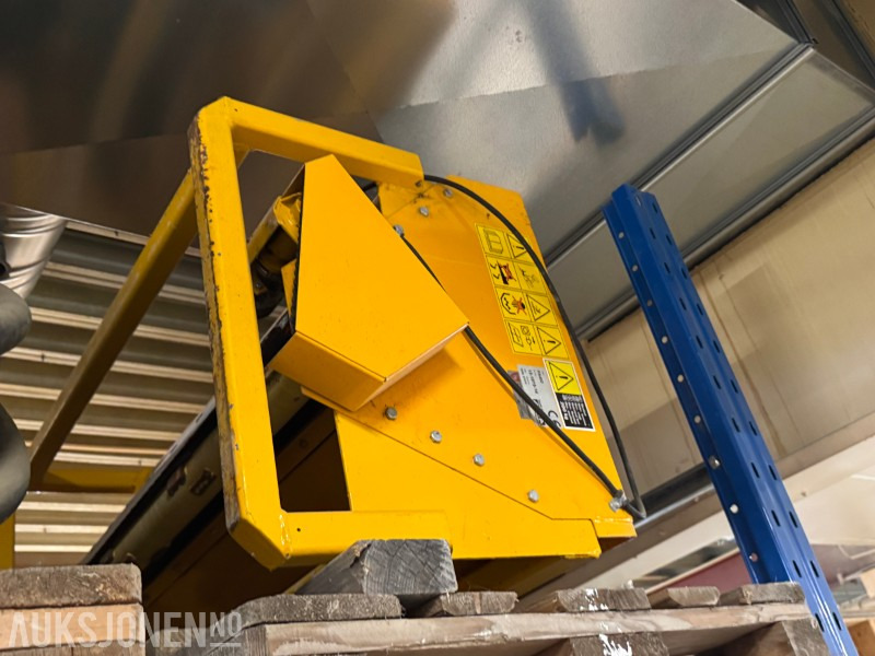 جرار 2010 Antonio Carraro Superparc 4400 HST MED SNØFRESER, KOST OG STRØKASSE: صور 49 جرار 2010 Antonio Carraro Superparc 4400 HST MED SNØFRESER, KOST OG STRØKASSE: صور 49