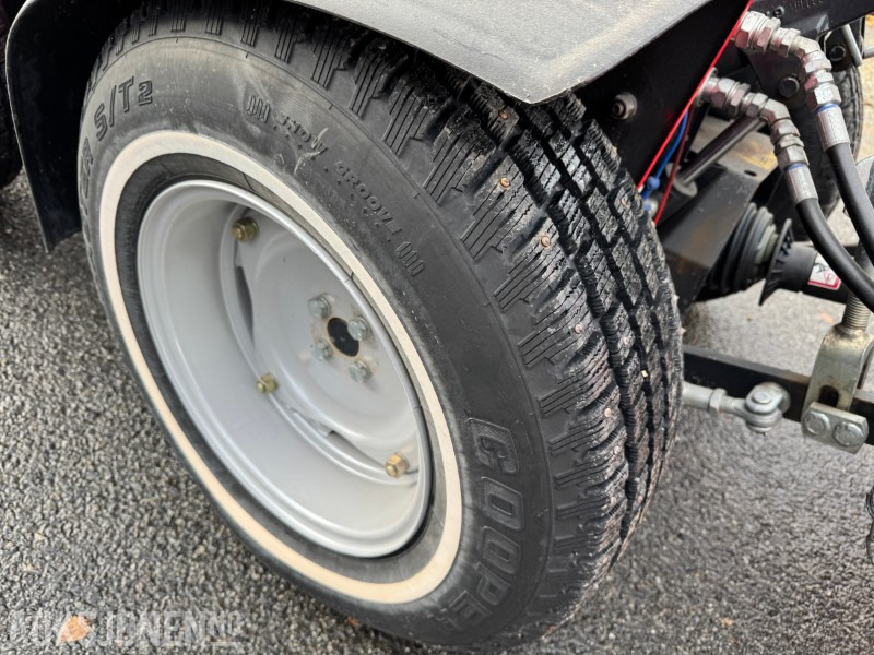 جرار 2010 Antonio Carraro Superparc 4400 HST MED SNØFRESER, KOST OG STRØKASSE: صور 27 جرار 2010 Antonio Carraro Superparc 4400 HST MED SNØFRESER, KOST OG STRØKASSE: صور 27