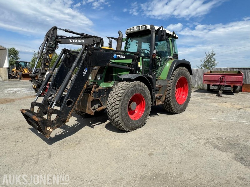 2010 Fendt 412 Vario traktor m/Trima frontlaster –9793 t – V-plog + ekstra hjulsett inkl. - جرار: صور 2 2010 Fendt 412 Vario traktor m/Trima frontlaster –9793 t – V-plog + ekstra hjulsett inkl. - جرار: صور 2