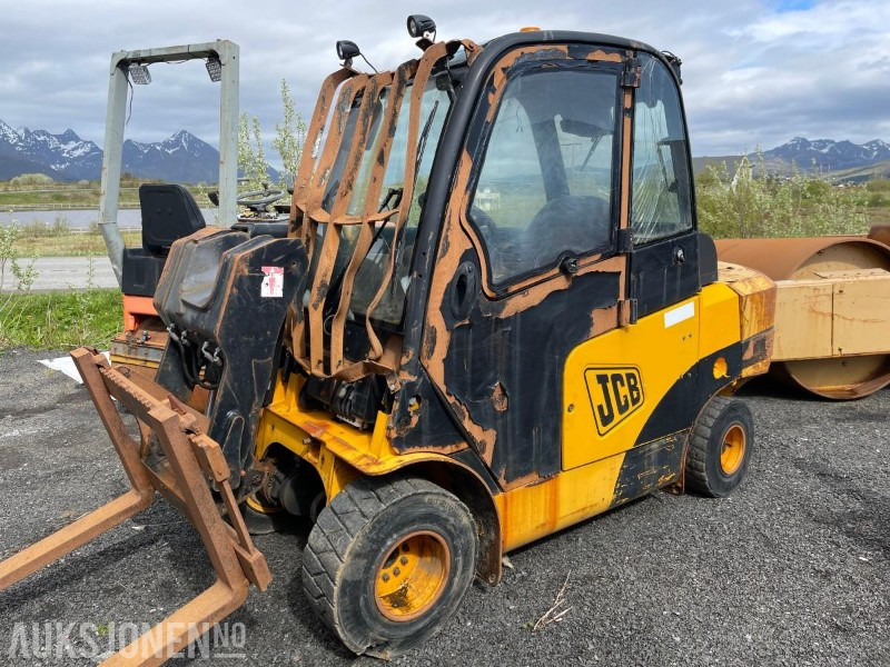 2010 JCB 80/1269/EEC TELESKOP TRUCK - رافعة تلسكوبية: صور 1 2010 JCB 80/1269/EEC TELESKOP TRUCK - رافعة تلسكوبية: صور 1