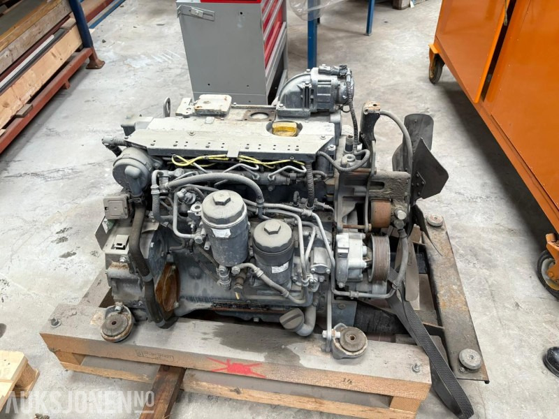 2010 KEESTRACK - DEUTZ motor / NY TURBO / NYE INJEKTORER - repobjekt/delemotor - المحرك - آلات البناء: صور 2 2010 KEESTRACK - DEUTZ motor / NY TURBO / NYE INJEKTORER - repobjekt/delemotor - المحرك - آلات البناء: صور 2