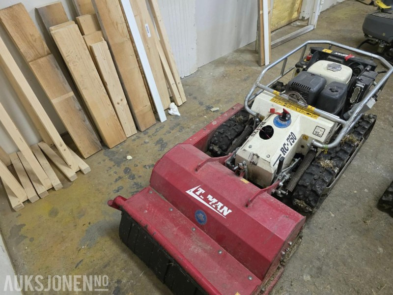 2010 Timan RC-750 radiostyrt belteklipper 14 hk Honda iGX440 - الآلات والماكينات الزراعية: صور 2 2010 Timan RC-750 radiostyrt belteklipper 14 hk Honda iGX440 - الآلات والماكينات الزراعية: صور 2