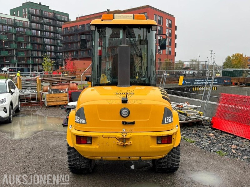 2010 Volvo L35B PRO HJULLASTER - 2711 TIMER, RYGGEKAMERA, DIFF.SPERRER, SKUFFE, HYDR. PALLEGAFLER, HURTIGKOBLING, TP-LINKAGE - اللودر بعجل: صور 5 2010 Volvo L35B PRO HJULLASTER - 2711 TIMER, RYGGEKAMERA, DIFF.SPERRER, SKUFFE, HYDR. PALLEGAFLER, HURTIGKOBLING, TP-LINKAGE - اللودر بعجل: صور 5