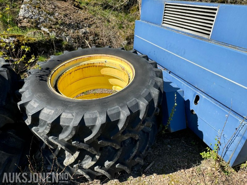 2010 tvillinghjul 460/85R38 - الآلات والماكينات الزراعية: صور 2 2010 tvillinghjul 460/85R38 - الآلات والماكينات الزراعية: صور 2