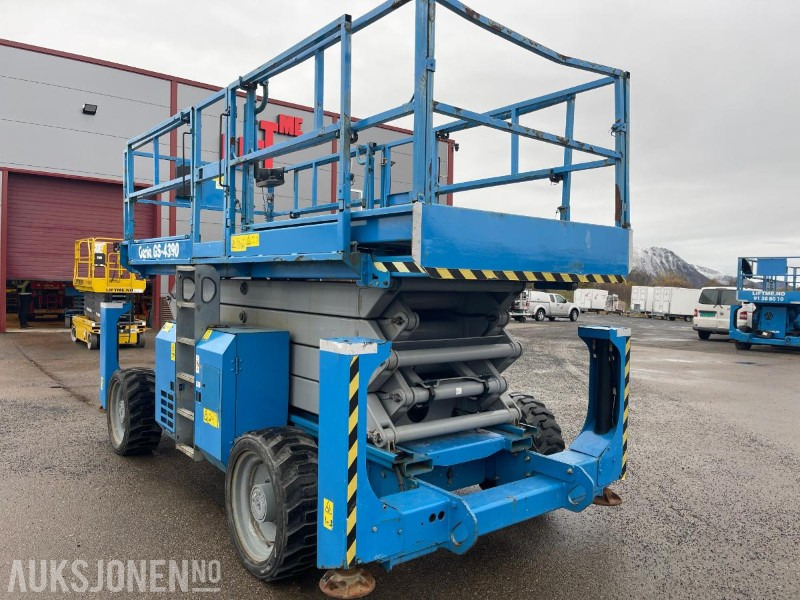 2011 Genie GS 4390 Sakselift, 1698 timer - منصات هيدروليكية متنقلة: صور 5 2011 Genie GS 4390 Sakselift, 1698 timer - منصات هيدروليكية متنقلة: صور 5