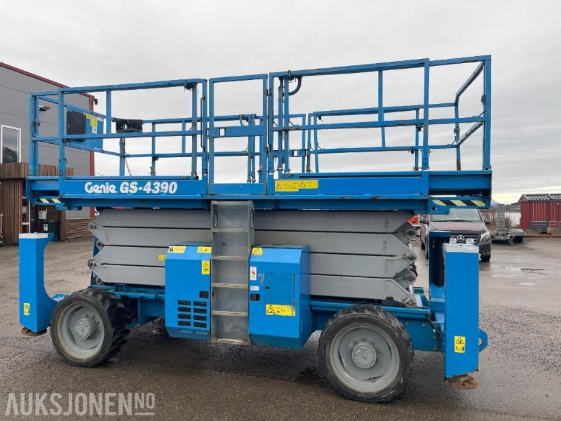 2011 Genie GS 4390 Sakselift, 1698 timer - منصات هيدروليكية متنقلة: صور 4 2011 Genie GS 4390 Sakselift, 1698 timer - منصات هيدروليكية متنقلة: صور 4