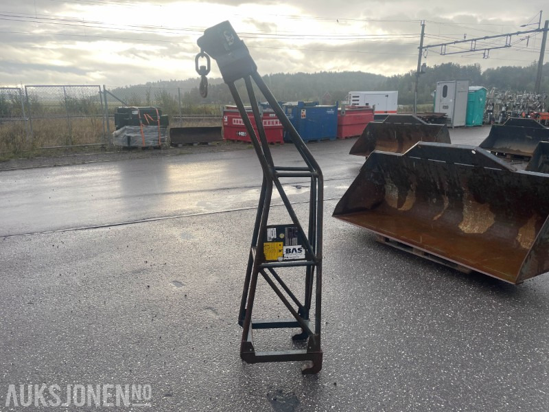 2011 Tre Emme løftearm / kranarm F1150 – 1,5 tonn - ملحقات - آلات البناء: صور 1 2011 Tre Emme løftearm / kranarm F1150 – 1,5 tonn - ملحقات - آلات البناء: صور 1