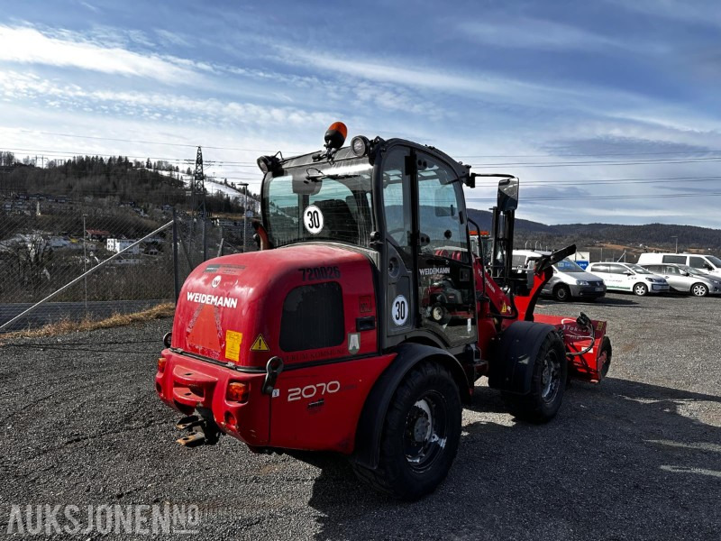 2011 Weidemann WM 2070 CX 80 hjullaster med utstyr - اللودر بعجل: صور 5 2011 Weidemann WM 2070 CX 80 hjullaster med utstyr - اللودر بعجل: صور 5