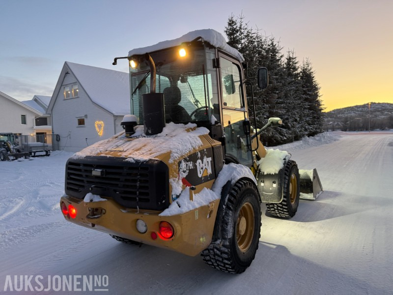 2012 Cat 907H2 - Planeringsskuffe - Pallegaffler - 3646T - اللودر بعجل: صور 4 2012 Cat 907H2 - Planeringsskuffe - Pallegaffler - 3646T - اللودر بعجل: صور 4