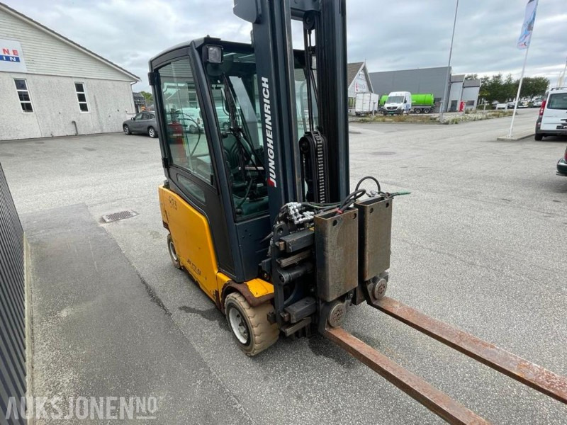 2012 Jungheinrich EFG 320 EL.Truck - Ravas vekt - 7 m. løftehøyde - 2 tonn løftekapasitet - 4812 timer. - معدات المناولة: صور 5 2012 Jungheinrich EFG 320 EL.Truck - Ravas vekt - 7 m. løftehøyde - 2 tonn løftekapasitet - 4812 timer. - معدات المناولة: صور 5