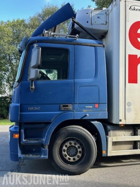 2012 Mercedes-Benz ACTROS skapbil/thermo med frys - Bilen har full service historikk - 573000 km. - بصندوق مغلق شاحنة: صور 4 2012 Mercedes-Benz ACTROS skapbil/thermo med frys - Bilen har full service historikk - 573000 km. - بصندوق مغلق شاحنة: صور 4