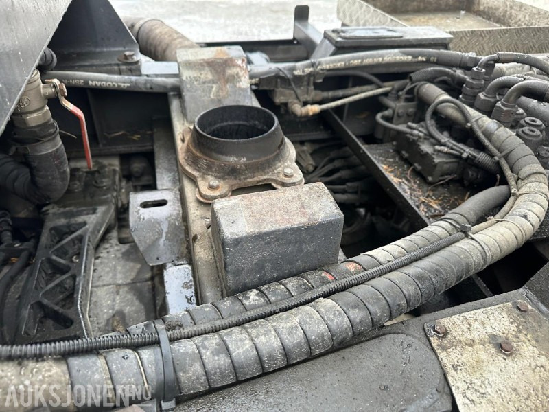 قلابات 2012 Scania R 730 6x4 - Brøyterigget tippbil: صور 16 قلابات 2012 Scania R 730 6x4 - Brøyterigget tippbil: صور 16