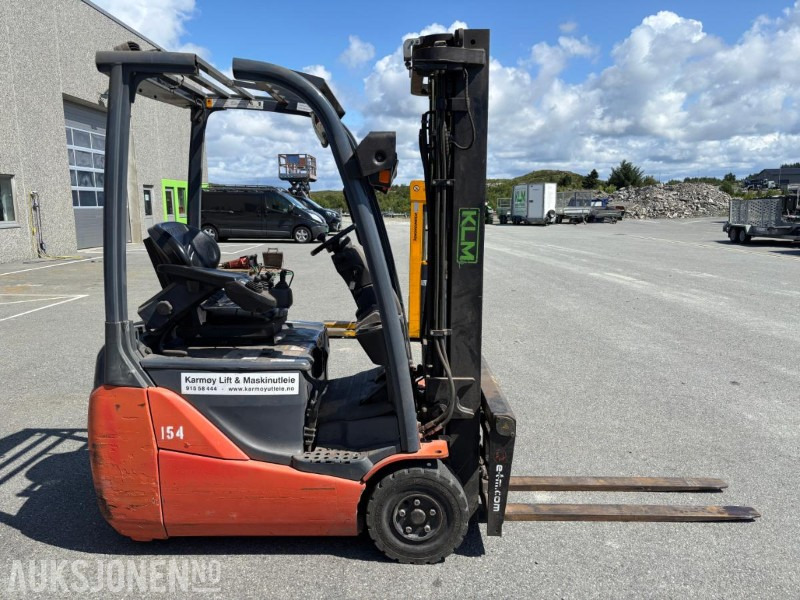 2012 Toyota Gaffeltruck 8FBET15 - معدات المناولة: صور 5 2012 Toyota Gaffeltruck 8FBET15 - معدات المناولة: صور 5