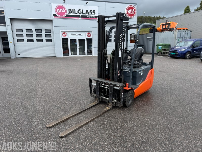 2013 Toyota 8FBET18 elektrisk gaffeltruck - معدات المناولة: صور 1 2013 Toyota 8FBET18 elektrisk gaffeltruck - معدات المناولة: صور 1