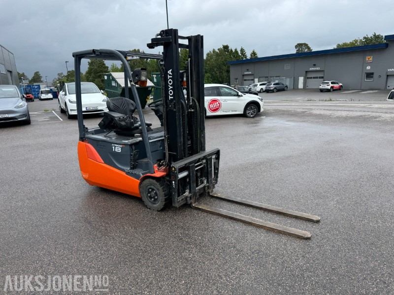 2013 Toyota 8FBET18 elektrisk gaffeltruck - معدات المناولة: صور 3 2013 Toyota 8FBET18 elektrisk gaffeltruck - معدات المناولة: صور 3