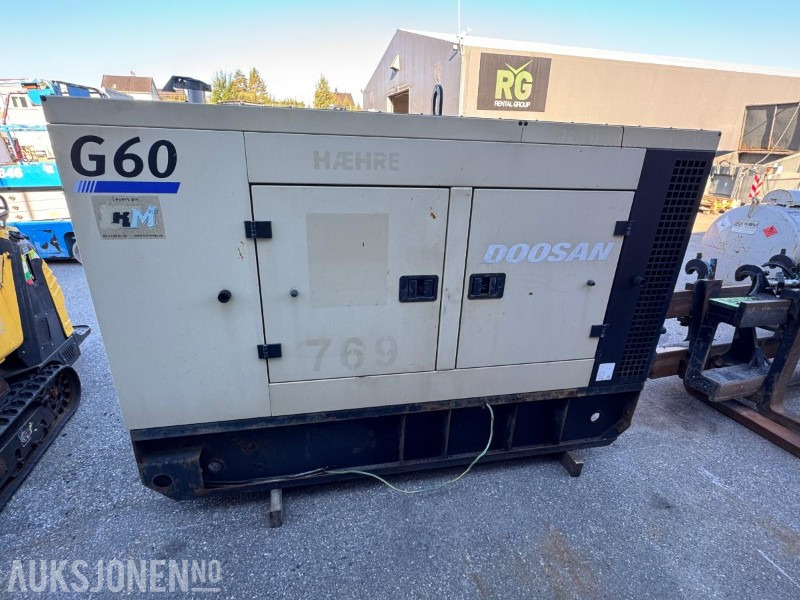 2014 Doosan G60 generator - معدات البناء: صور 2 2014 Doosan G60 generator - معدات البناء: صور 2