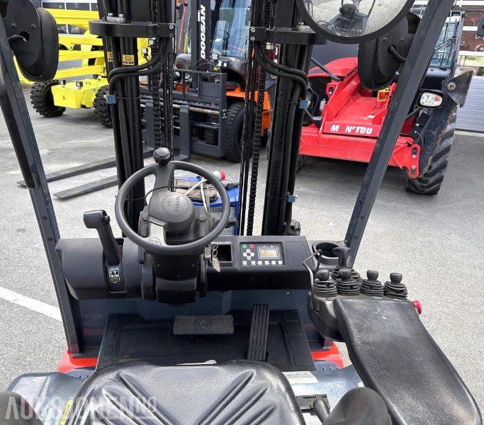 2014 Toyota 8FBMKT25 – 2,5T elektrisk gaffeltruck - معدات المناولة: صور 4 2014 Toyota 8FBMKT25 – 2,5T elektrisk gaffeltruck - معدات المناولة: صور 4