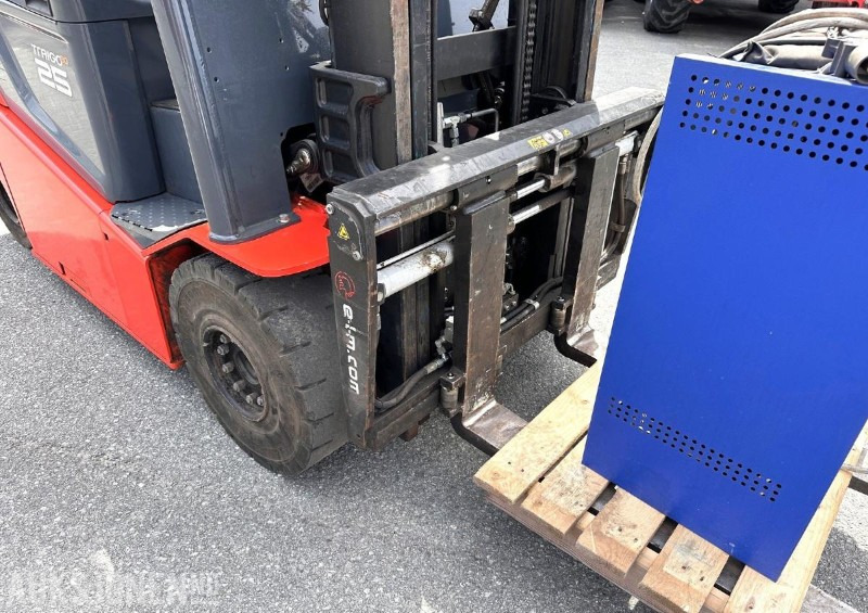 2014 Toyota 8FBMKT25 – 2,5T elektrisk gaffeltruck - معدات المناولة: صور 5 2014 Toyota 8FBMKT25 – 2,5T elektrisk gaffeltruck - معدات المناولة: صور 5