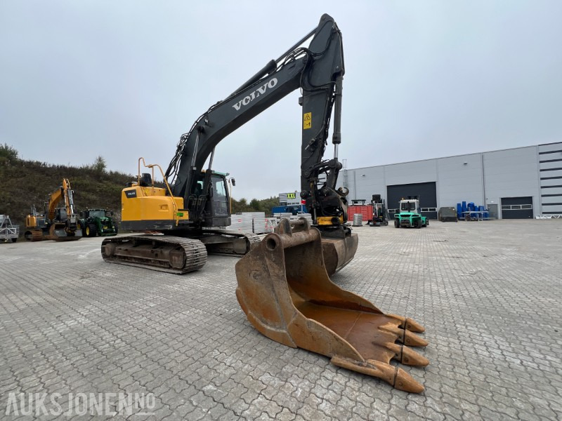 تأجير  2014 Volvo EC235 DL , Engcon tilt, 2 skuffer, sentralsmøring, dieselvarmer 2014 Volvo EC235 DL , Engcon tilt, 2 skuffer, sentralsmøring, dieselvarmer: صور 7