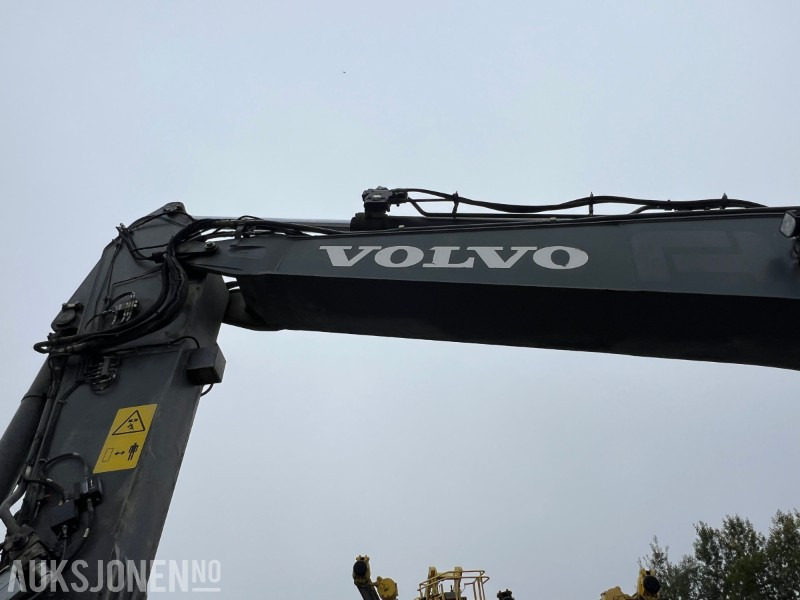 تأجير  2014 Volvo EC235 DL , Engcon tilt, 2 skuffer, sentralsmøring, dieselvarmer 2014 Volvo EC235 DL , Engcon tilt, 2 skuffer, sentralsmøring, dieselvarmer: صور 16