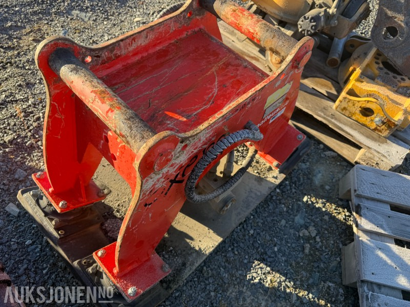 2015 Andre Exero EX41 hydraulisk vibroplate – 2015 modell - ملحقات - آلات البناء: صور 3 2015 Andre Exero EX41 hydraulisk vibroplate – 2015 modell - ملحقات - آلات البناء: صور 3