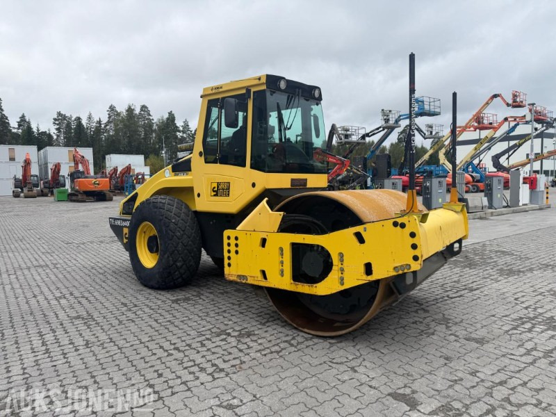 2015 Bomag BW213 D VALS SERVICEHISTORIKK 3162 TIMER MASKINSTYRING. - مدحلة: صور 4 2015 Bomag BW213 D VALS SERVICEHISTORIKK 3162 TIMER MASKINSTYRING. - مدحلة: صور 4