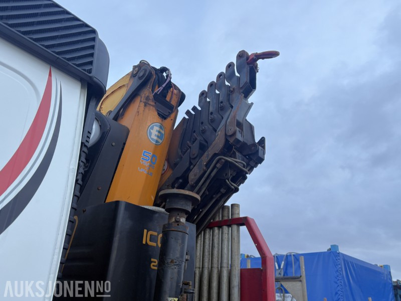 شاحنة كرين 2015 Volvo FM 500 8x4 kranbil - Effer 215/6S kran og ARKA planpåbygg - EU godkjent til 30.09.26: صور 9