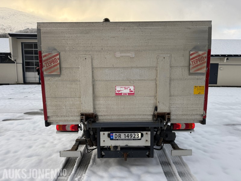 2016 Mercedes-Benz Atego 816 planbil med Zepro løftelem - C1 førarkort - Eu godkjent - شاحنات مسطحة: صور 4 2016 Mercedes-Benz Atego 816 planbil med Zepro løftelem - C1 førarkort - Eu godkjent - شاحنات مسطحة: صور 4