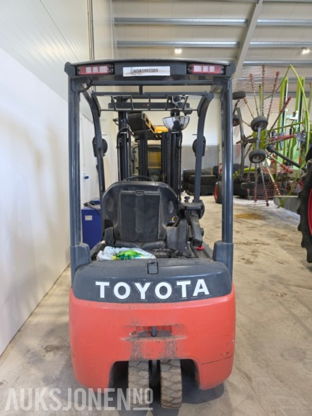 2016 Toyota Traigo 15 8FBE15T - معدات المناولة: صور 4 2016 Toyota Traigo 15 8FBE15T - معدات المناولة: صور 4