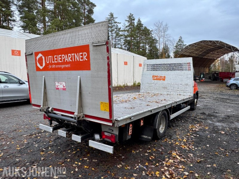 2017 Iveco Daily planbil med bakløfter / rep objekt - شاحنات مسطحة: صور 5 2017 Iveco Daily planbil med bakløfter / rep objekt - شاحنات مسطحة: صور 5