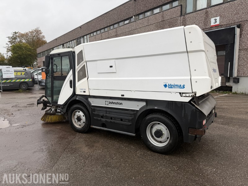 2017 JOHNSTON C401 Kompaktfeiemaskin 5,6 m3 - سيارة بلدية: صور 3 2017 JOHNSTON C401 Kompaktfeiemaskin 5,6 m3 - سيارة بلدية: صور 3