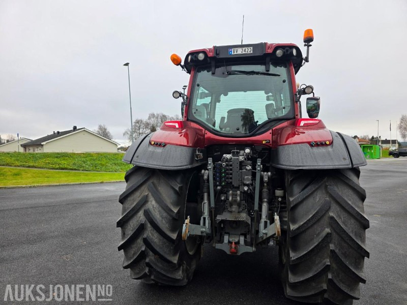 2017 Valtra T234 Traktor Med ISOBUS og frontlaster. - جرار: صور 5 2017 Valtra T234 Traktor Med ISOBUS og frontlaster. - جرار: صور 5