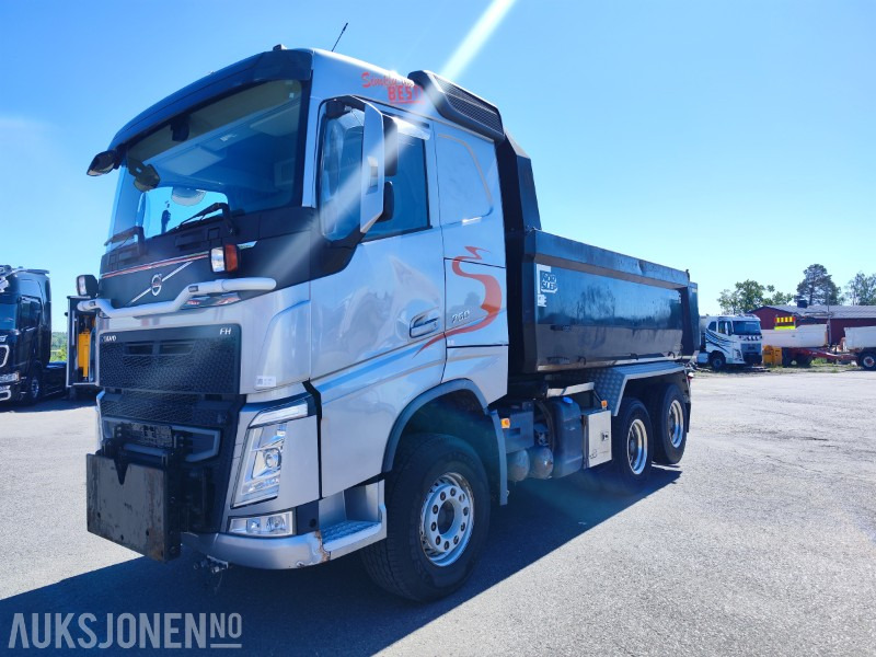 2017 Volvo FH540 6x4 med Norslep dumperkasse – Tandemløft, brøyteopplegg og komplett tilhengeropplegg - قلابات: صور 1 2017 Volvo FH540 6x4 med Norslep dumperkasse – Tandemløft, brøyteopplegg og komplett tilhengeropplegg - قلابات: صور 1